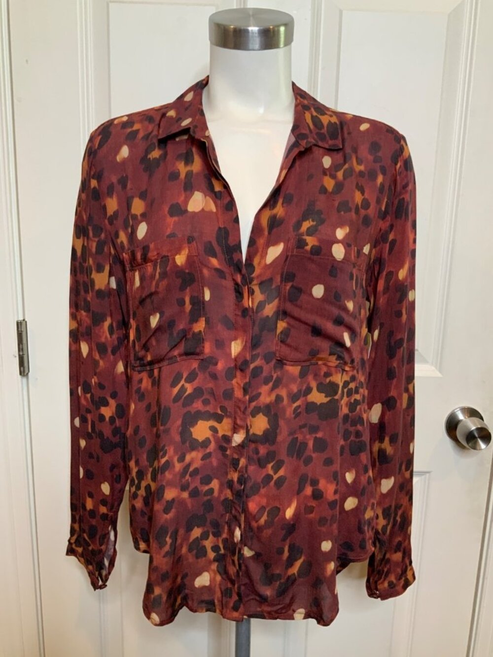 cloth & stone Anthropologie Maroon Animal Print Button-Up Collared Shirt, Size S